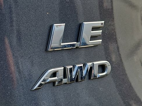 Used 2019 Toyota RAV4 LE image 32