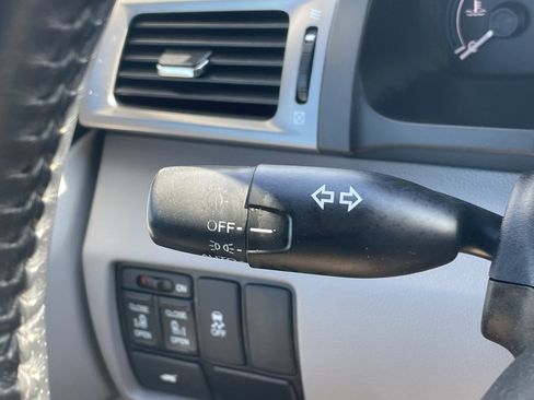 Used 2012 Honda Odyssey EX-L image 17