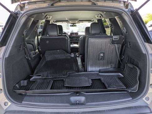 Used 2023 Nissan Pathfinder Rock Creek AWD/4WD image 28