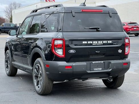 New 2026 Ford Bronco Sport Outer Banks AWD/4WD image 8
