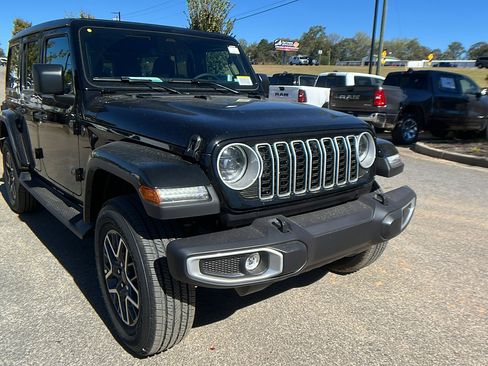 New 2026 Jeep Wrangler Unlimited Sahara AWD/4WD image 5