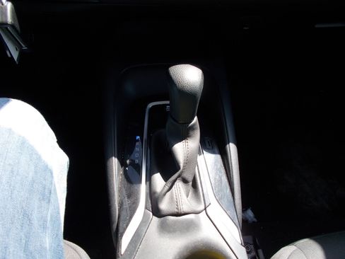Used 2024 Toyota Corolla LE FWD image 16
