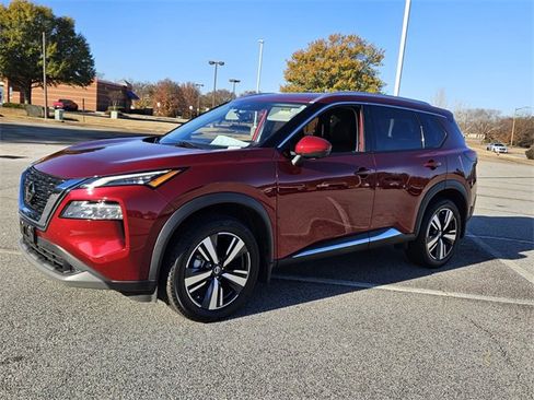 Used 2021 Nissan Rogue SL w/ Premium Package image 3