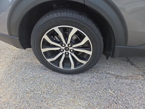 Used 2022 Ford Explorer ST-Line RWD image 16