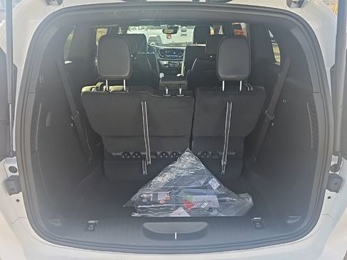 New 2026 Chrysler Pacifica Select image 21