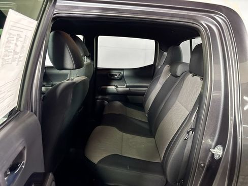 Used 2023 Toyota Tacoma TRD Off-Road w/ Technology Package AWD/4WD image 20