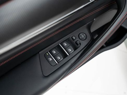 Used 2022 BMW M5 CS image 47