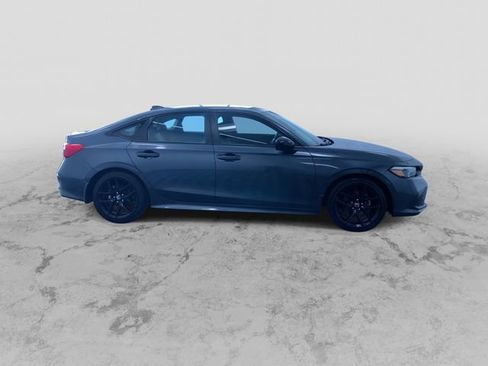 Used 2023 Honda Civic Sport image 2