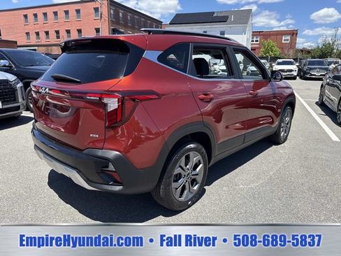 Used 2024 Kia Seltos S AWD/4WD image 8