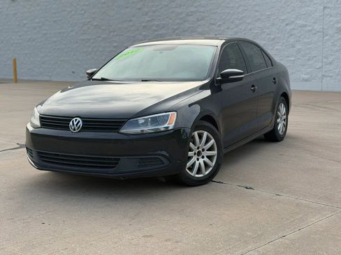 Used 2012 Volkswagen Jetta SE FWD image 1