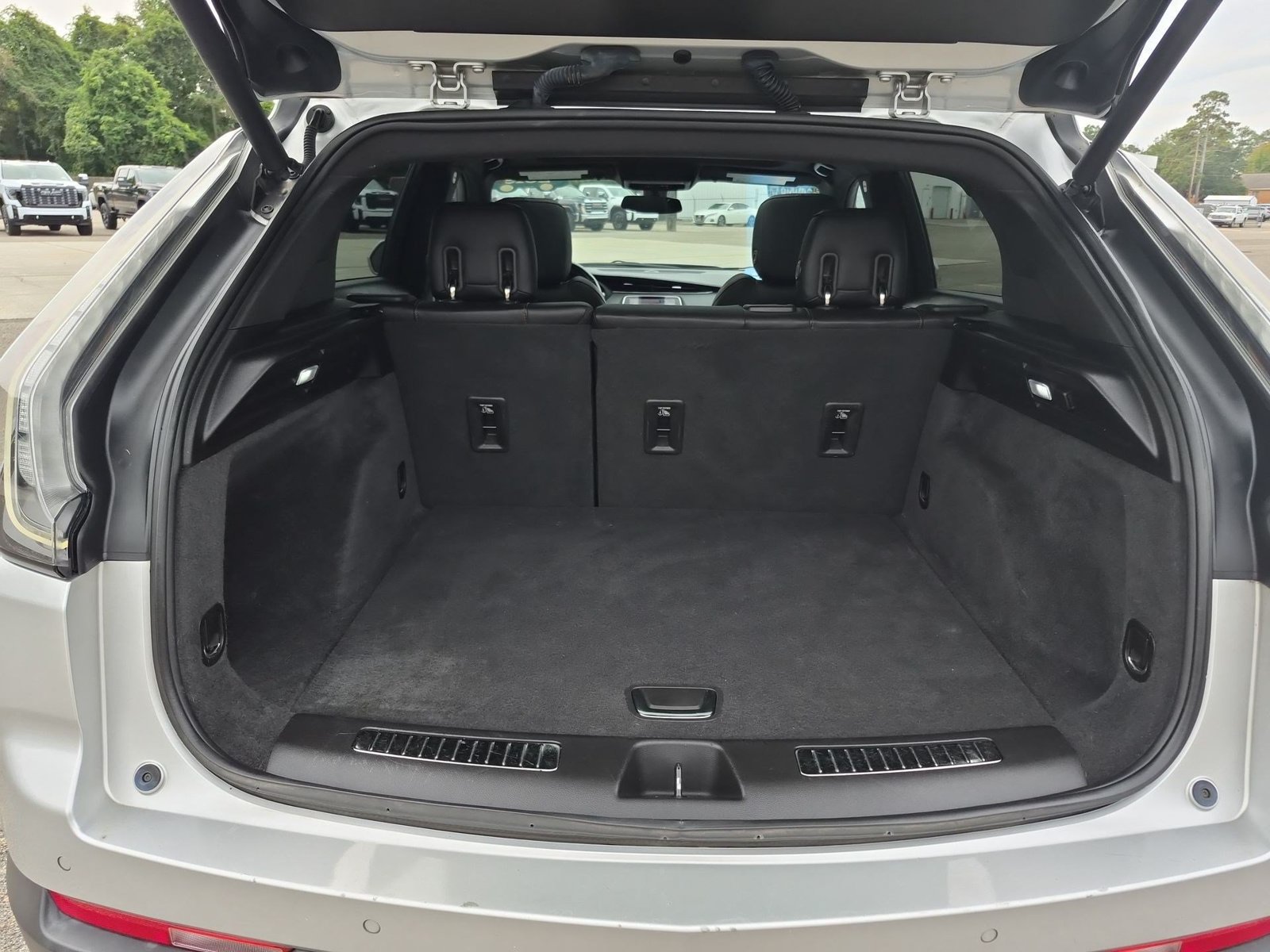 Certified 2019 Cadillac XT4 Sport w/ Cold Weather Package FWD image 26