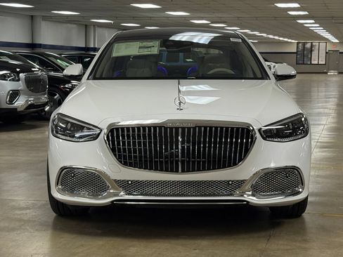 New 2026 Mercedes-Benz Maybach S 680 4MATIC image 3