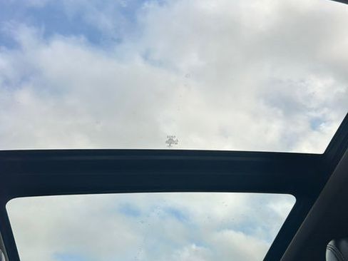 Used 2019 Ford F150 Lariat w/ Equipment Group 502A Luxury image 26