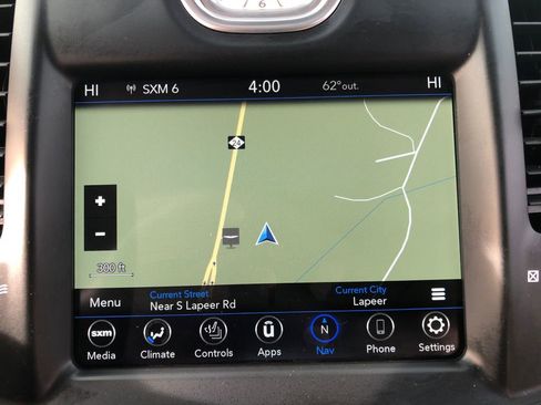 Used 2018 Chrysler 300 Limited w/ Safetytec Plus Group image 33