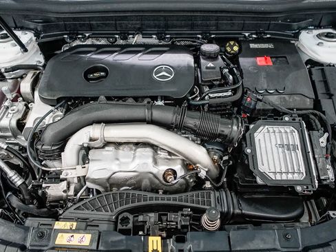 Used 2026 Mercedes-Benz GLB 250 image 27