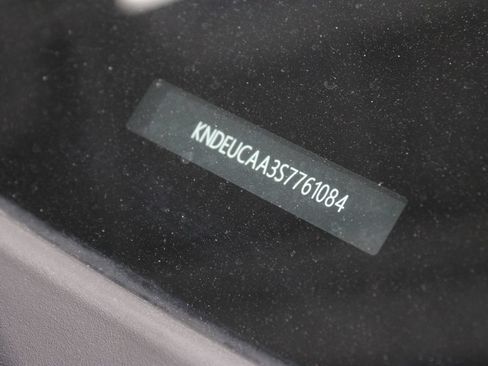 Used 2025 Kia Seltos S AWD/4WD image 33