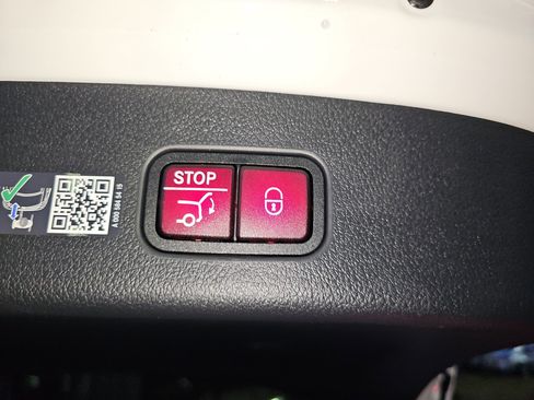 New 2026 Mercedes-Benz GLC 300 image 13