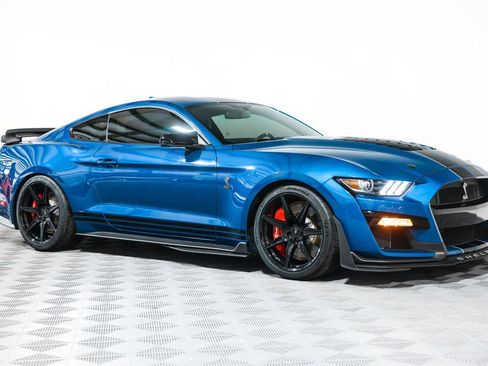 Used 2020 Ford Mustang Shelby GT500 w/ Technology Package RWD image 4