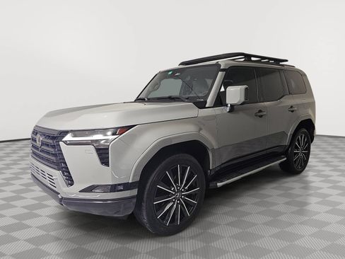 Used 2024 Lexus GX 550 w/ Cold Area Package AWD/4WD image 4
