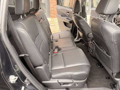 Used 2016 Honda Pilot Touring image 16