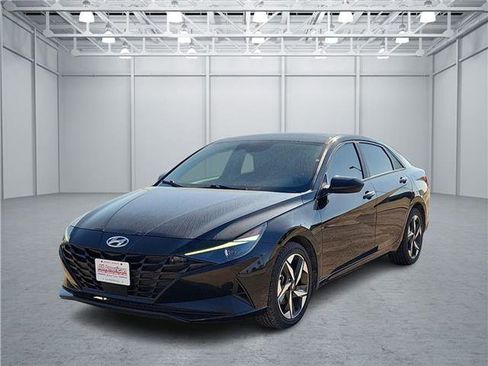 Used 2023 Hyundai Elantra SEL w/ Convenience Package image 1