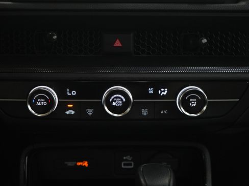 Used 2025 Honda CR-V LX image 18