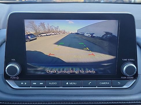 Used 2023 Nissan Rogue S image 21