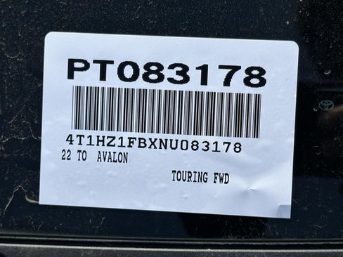 Used 2022 Toyota Avalon Touring w/ Advanced Safety Package image 15