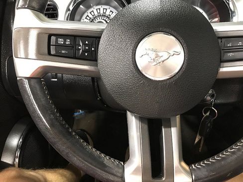 Used 2013 Ford Mustang Premium w/ Electronics Pkg RWD image 27