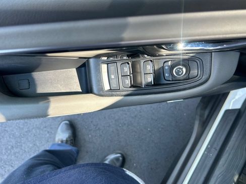 Used 2024 Subaru Outback Onyx Edition AWD/4WD image 11
