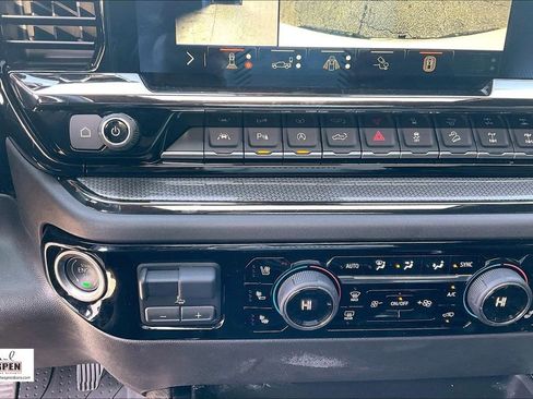 Used 2025 Chevrolet Silverado 1500 ZR2 w/ Technology Package image 31