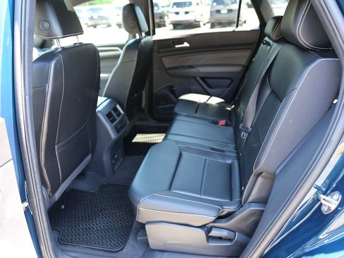 Used 2022 Volkswagen Atlas Cross Sport SEL AWD/4WD image 21
