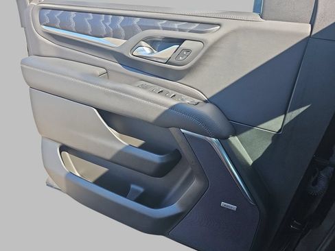 Certified 2024 GMC Yukon XL Denali AWD/4WD image 34