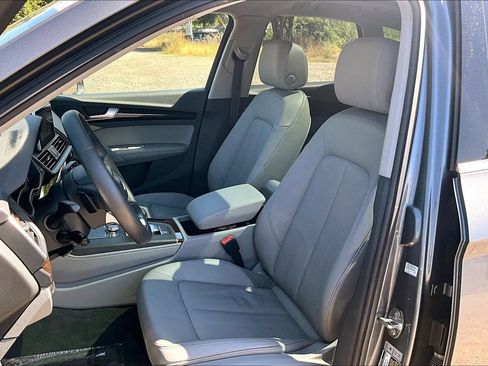 Used 2019 Audi Q5 3.0T Premium Plus w/ Premium Plus Package AWD/4WD image 9