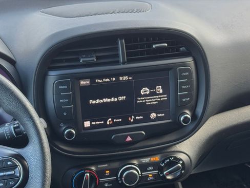 Used 2025 Kia Soul LX w/ LX Technology Package image 17