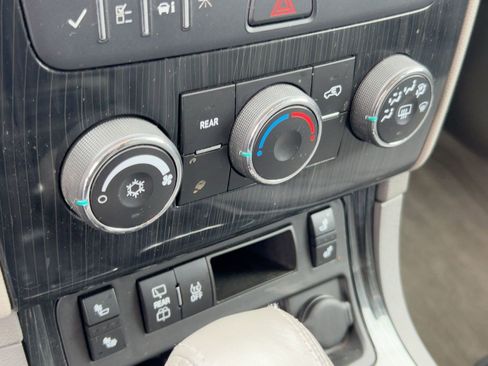 Certified 2017 Chevrolet Traverse LT image 25