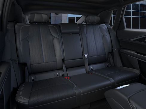 New 2026 Cadillac Lyriq V AWD/4WD image 17