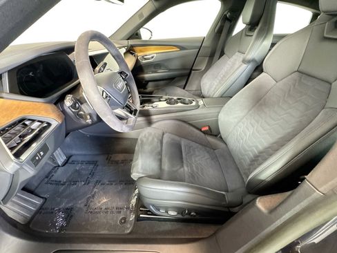 Used 2023 Audi e-tron GT Premium Plus image 19