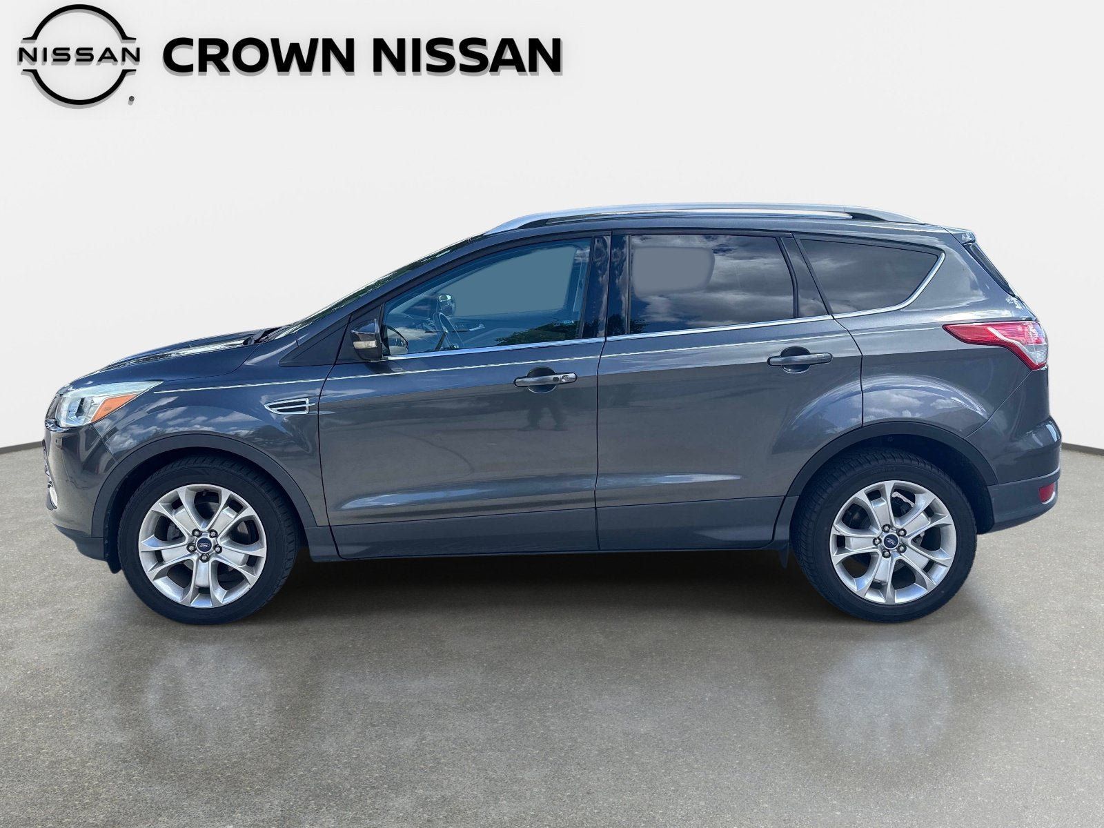 Used 2016 Ford Escape Titanium FWD image 3