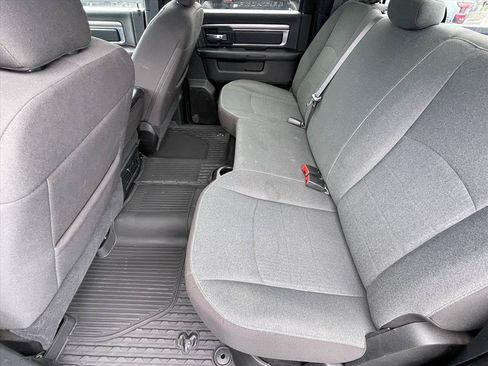 Used 2024 RAM 1500 Warlock AWD/4WD image 25
