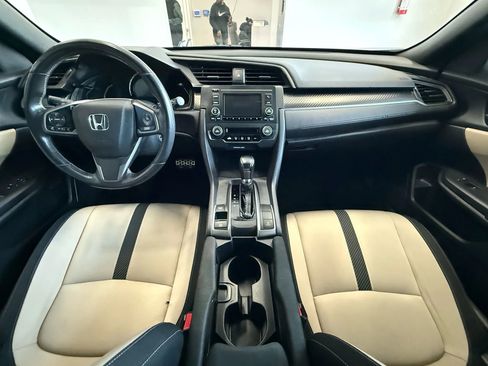 Used 2018 Honda Civic Sport image 18