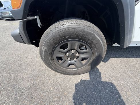 Used 2018 Jeep Wrangler Unlimited Sport AWD/4WD image 38