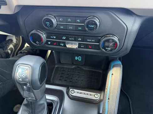 Used 2024 Ford Bronco Wildtrak AWD/4WD image 16
