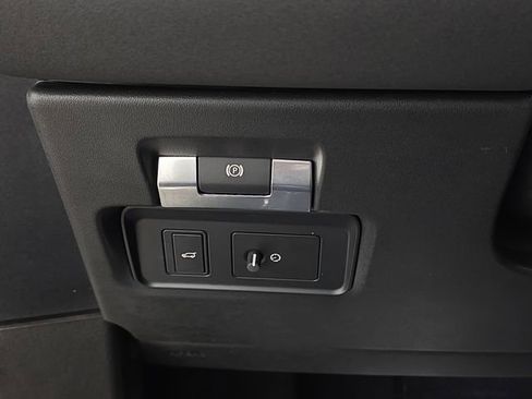 Used 2023 Land Rover Range Rover Evoque R-Dynamic SE image 26