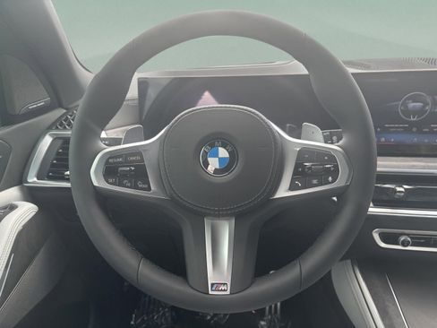 Used 2026 BMW X5 xDrive40i w/ M Sport Package image 9