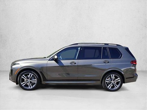 Certified 2026 BMW X7 xDrive40i w/ M Sport Package AWD/4WD image 11