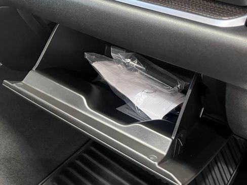 Used 2022 Chevrolet Silverado 1500 LT image 40