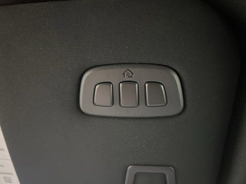 Certified 2025 Lincoln Nautilus Premier w/ Equipment Group 102A image 26