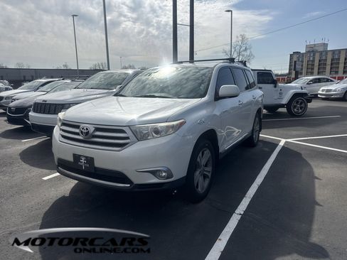 Used 2013 Toyota Highlander Limited image 1