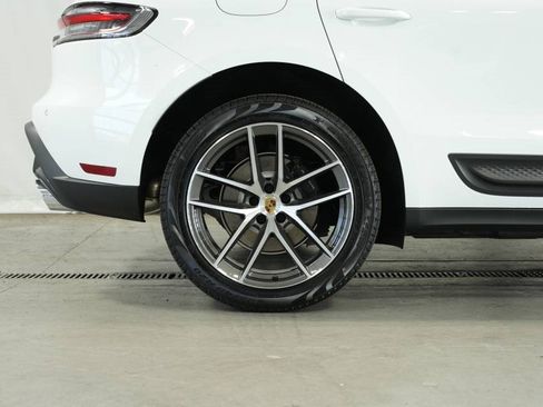 New 2025 Porsche Macan image 41